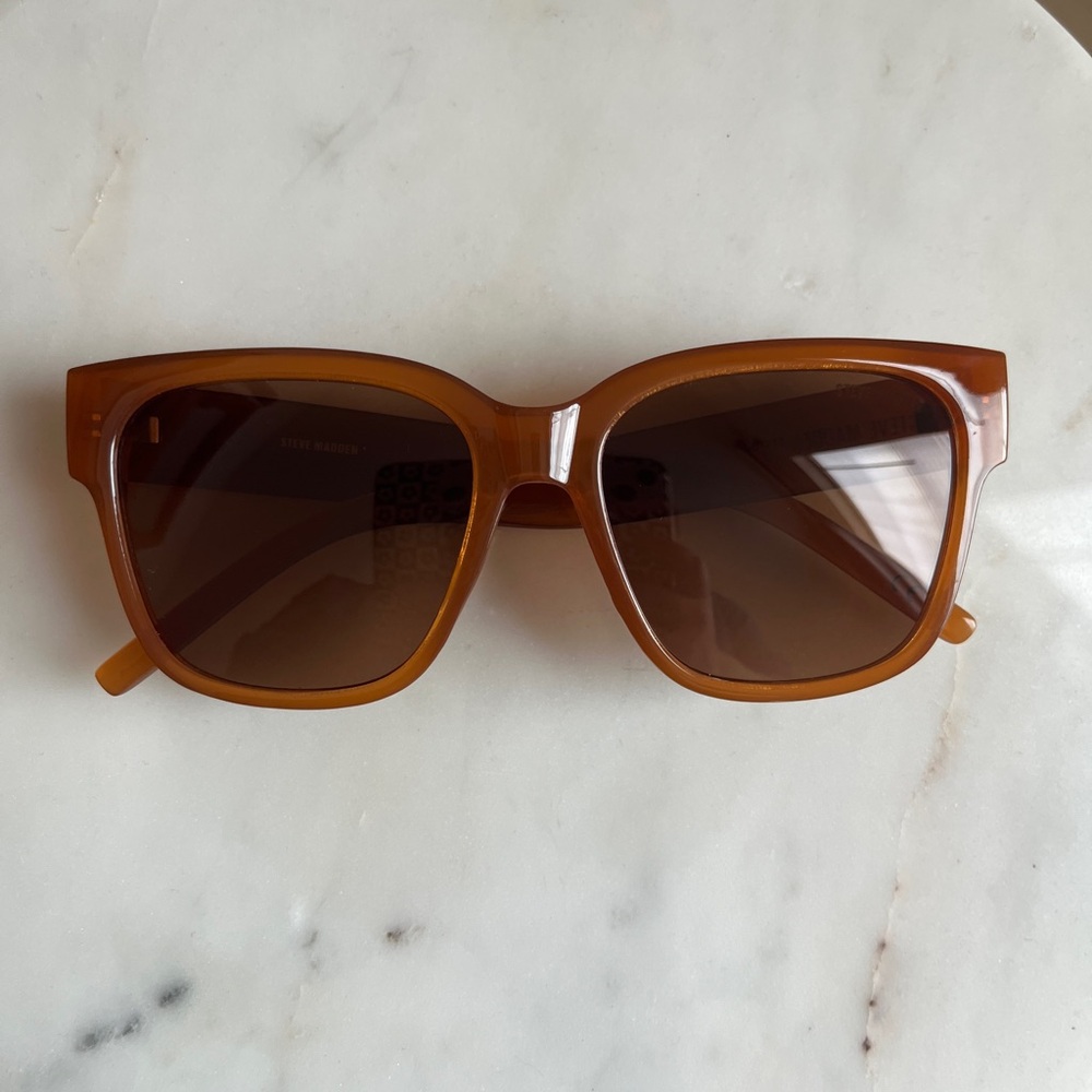 Steve Madden Brown Sunglasses